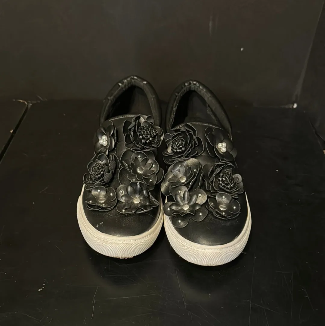 Steve Madden Floral Sneaker Shoes - size 10