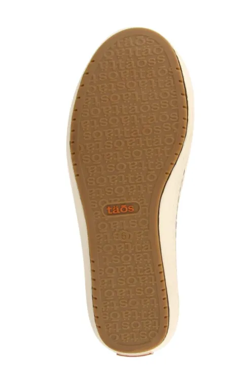 Taos Womens Court Slip-On Sneaker Tan