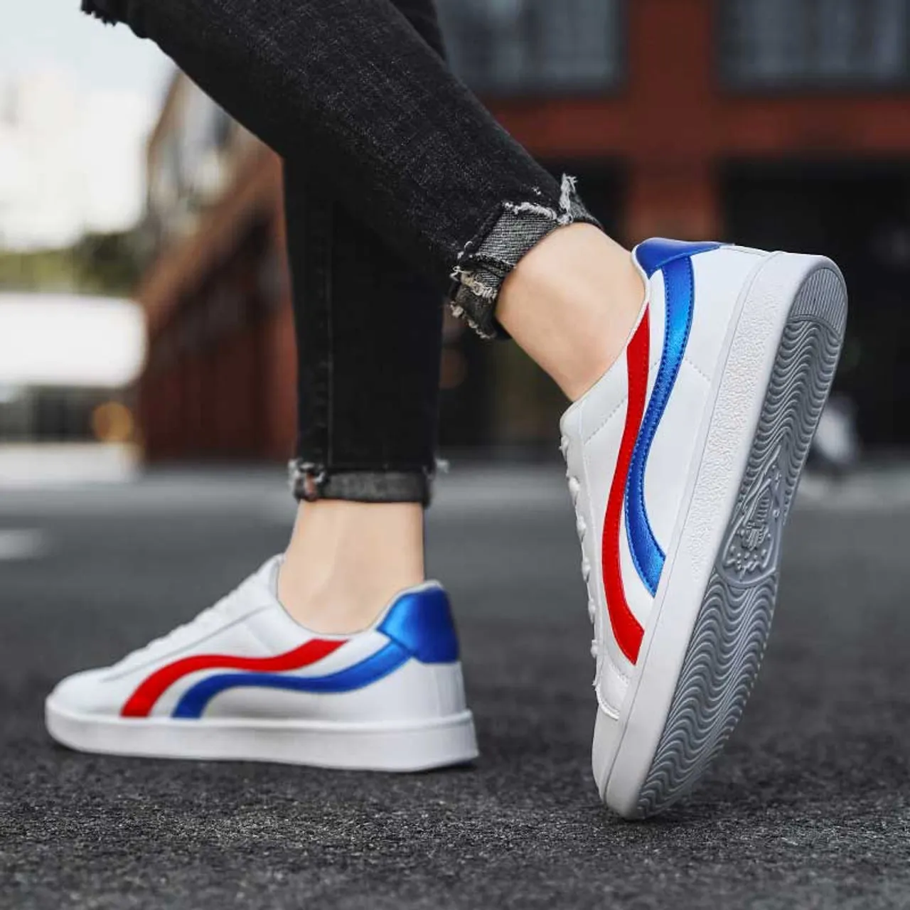 White blue curved stripe casual shoe sneaker