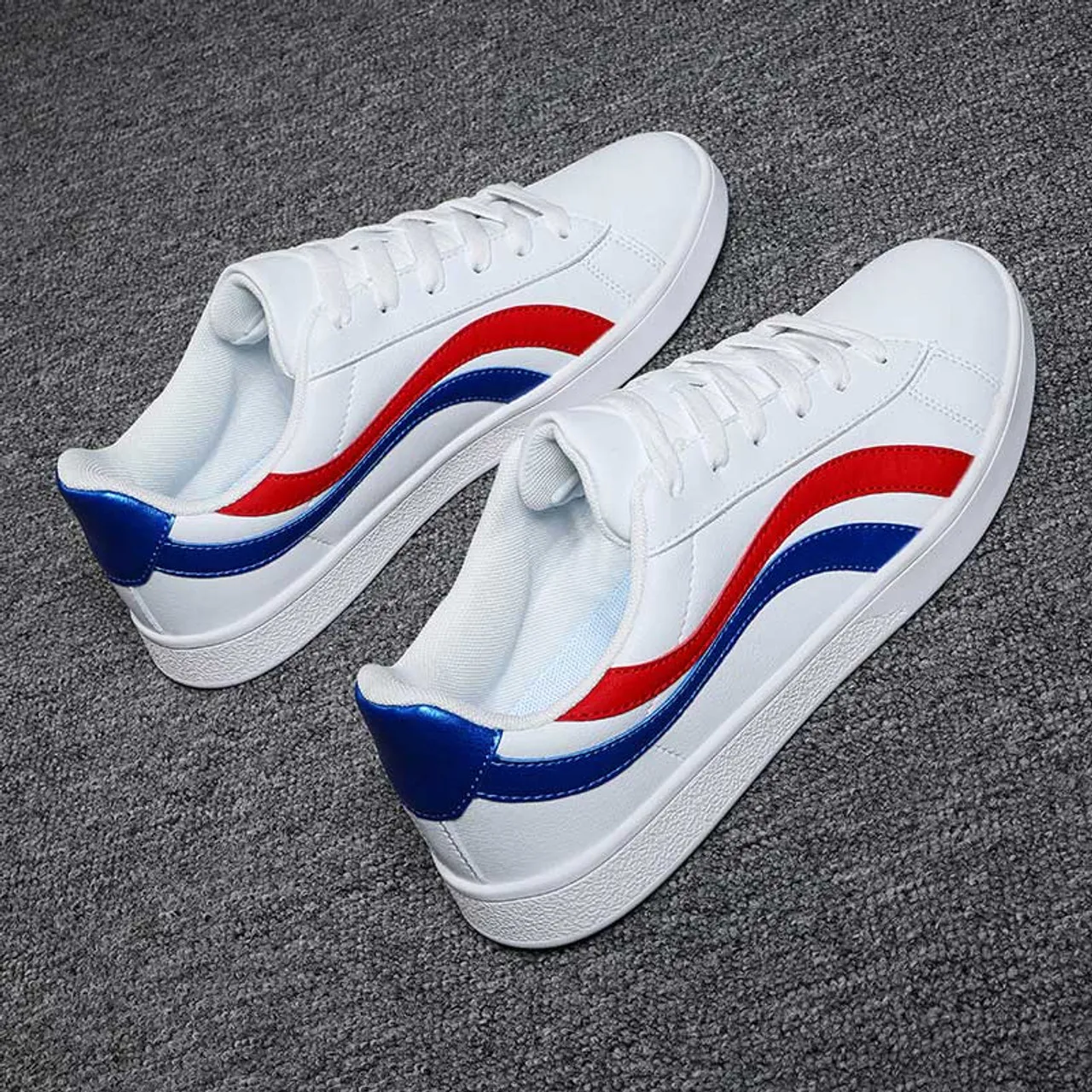 White blue curved stripe casual shoe sneaker